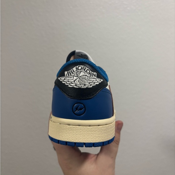 Jordan retro 1 low Travis Scott blue - Picture 3 of 7